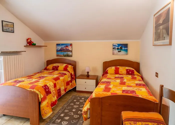 Bellavista Garden And Flowers